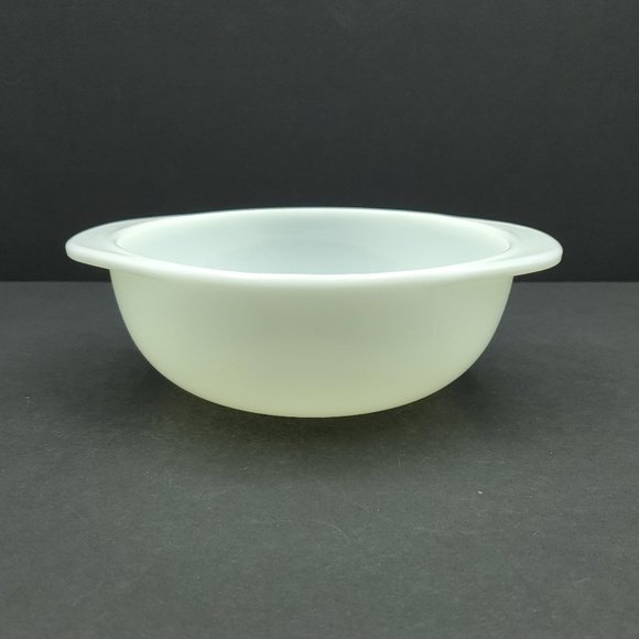 Pyrex Opal White Milk Glass 022 1 Liter 1 Quart Casserole Dish Mixing Bowl - Picture 2 of 8
